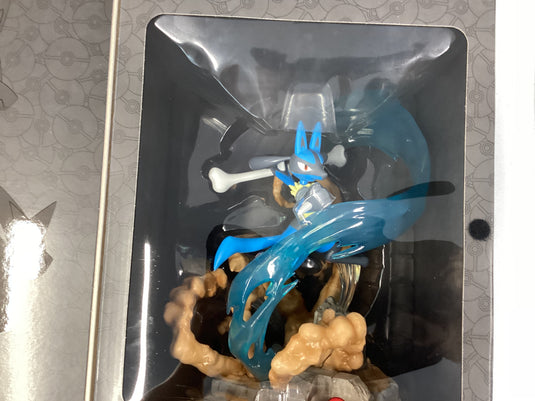 POKEMON LUCARIO deluxe FIGURE COLLECTION