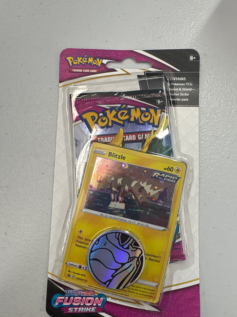 Load image into Gallery viewer, Pokémon Fusion Strike booster pack
