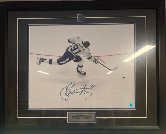 Steven Stamkos Autographed Picture - Tama Bay Lightning